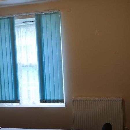 Nice Double Bedroom At Streatham Place ロンドン エクステリア 写真