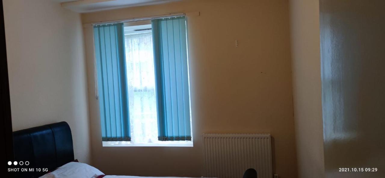 Nice Double Bedroom At Streatham Place ロンドン エクステリア 写真