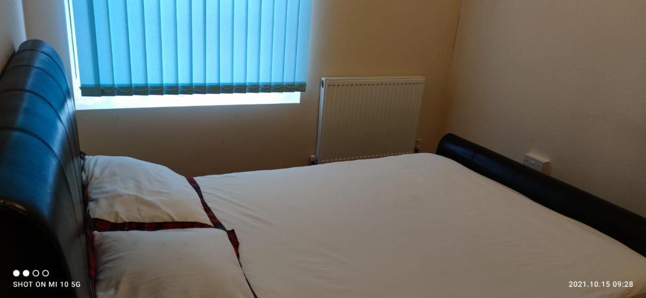 Nice Double Bedroom At Streatham Place ロンドン エクステリア 写真